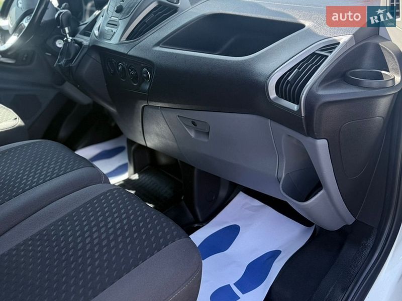 Грузовой фургон Ford Transit Custom 2017 в Хоросткове