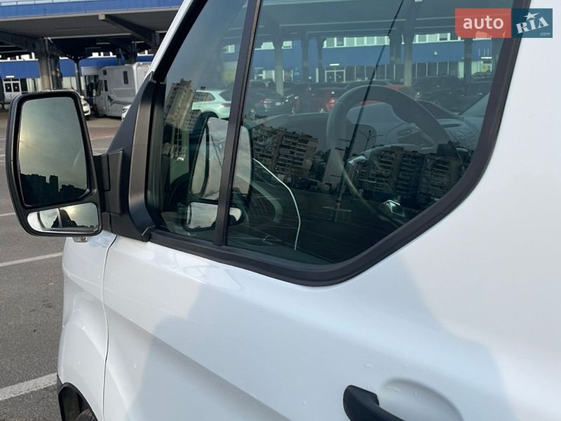 Грузовой фургон Ford Transit Custom 2015 в Киеве