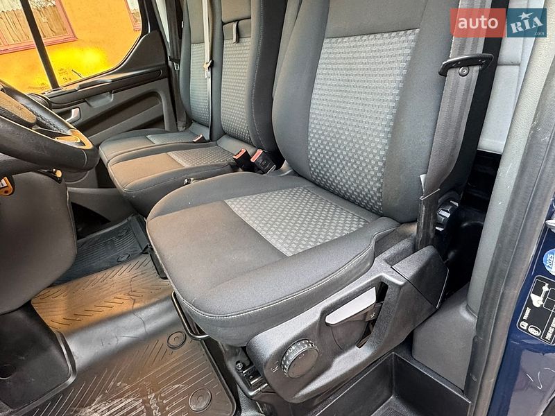 Вантажний фургон Ford Transit Custom 2021 в Рівному