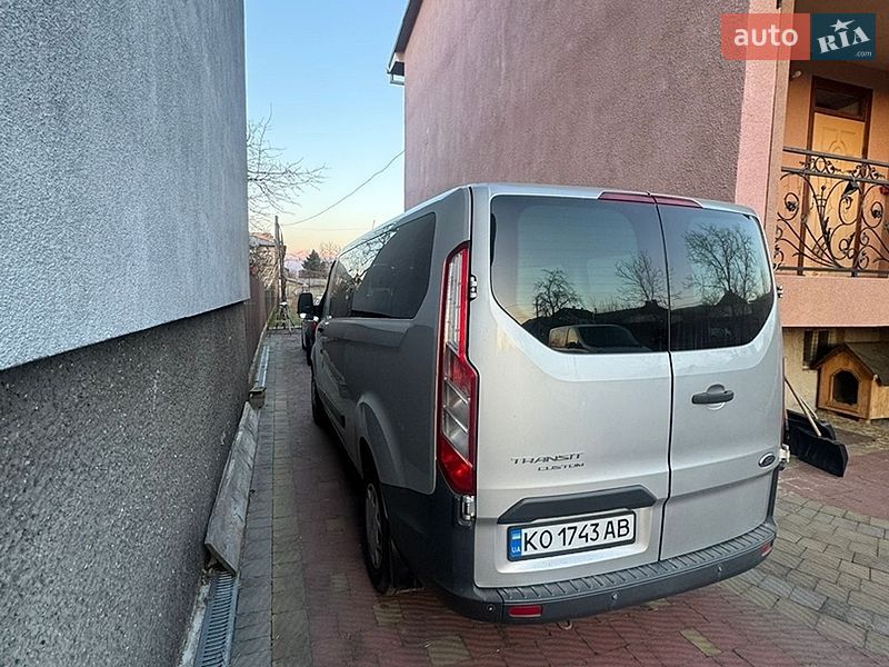 Мінівен Ford Transit Custom 2016 в Сваляві