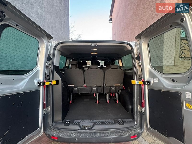 Мінівен Ford Transit Custom 2016 в Сваляві