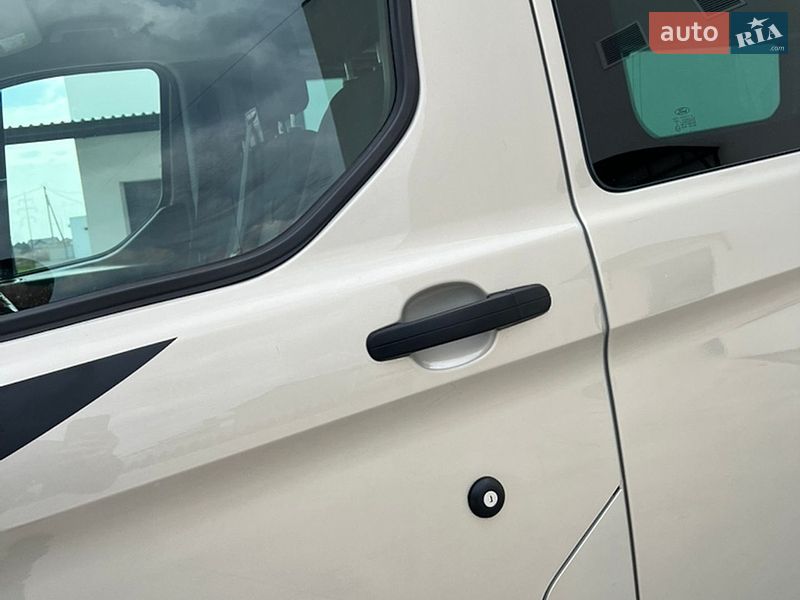 Минивэн Ford Transit Custom 2016 в Луцке