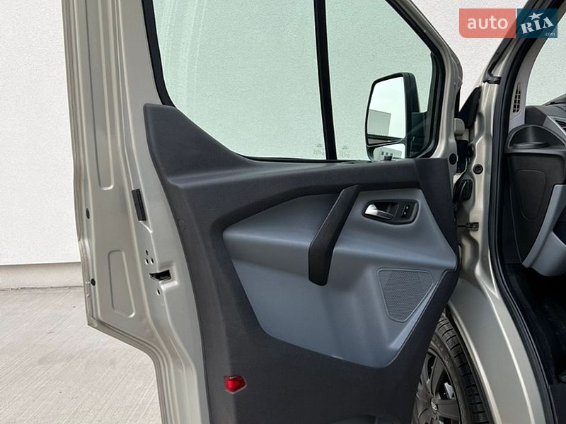 Минивэн Ford Transit Custom 2016 в Луцке