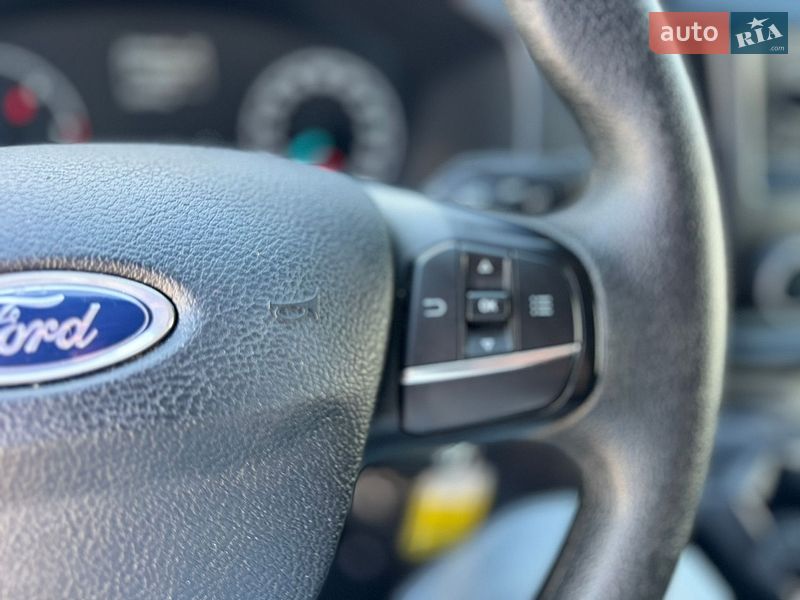 Грузовой фургон Ford Transit Custom 2022 в Киеве