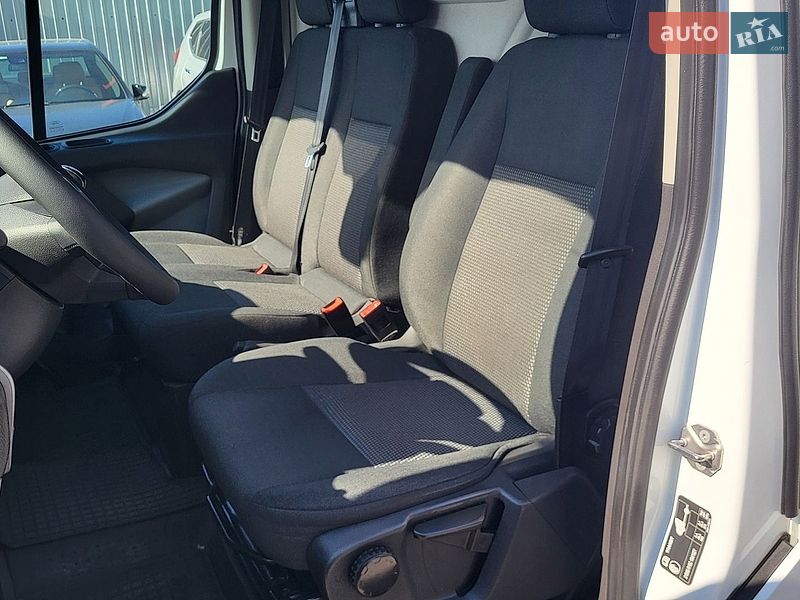 Грузовой фургон Ford Transit Custom 2017 в Киеве