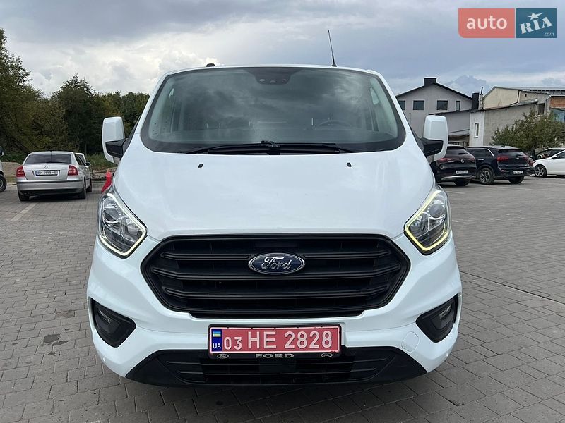 Вантажний фургон Ford Transit Custom 2018 в Бродах