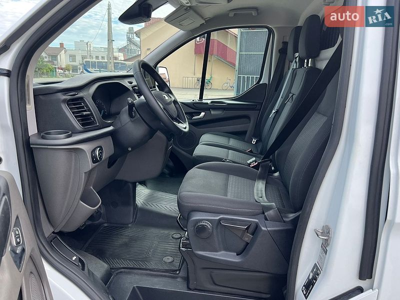 Вантажний фургон Ford Transit Custom 2018 в Бродах
