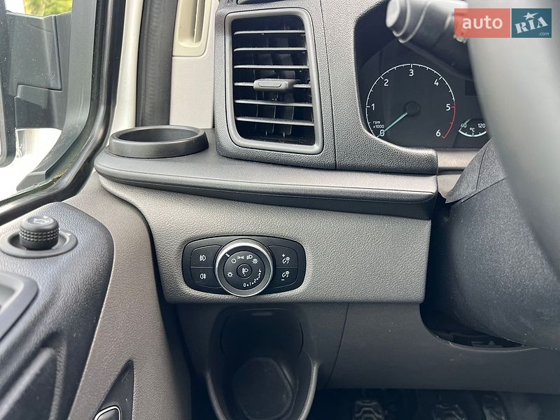 Вантажний фургон Ford Transit Custom 2018 в Бродах