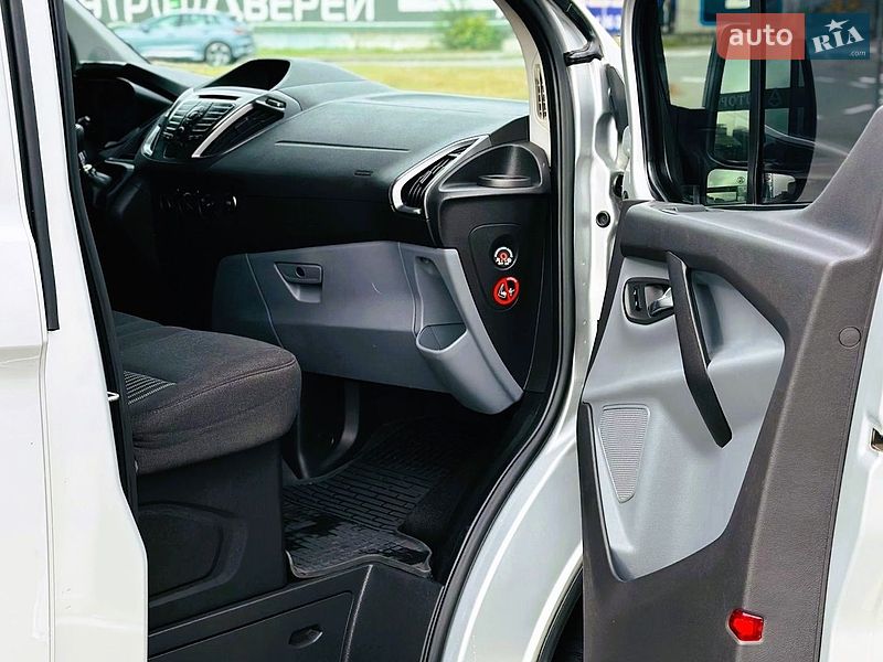 Грузовой фургон Ford Transit Custom 2015 в Киеве