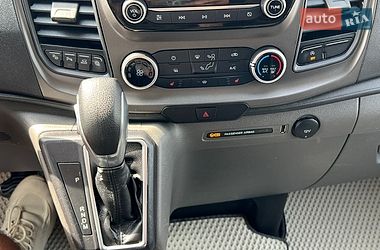 Вантажний фургон Ford Transit Custom 2022 в Лопатині