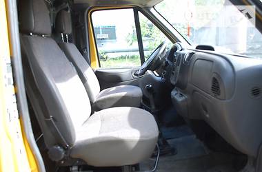 Грузовой фургон Ford Transit 2006 в 