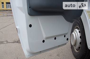 Грузовой фургон Ford Transit 2012 в 