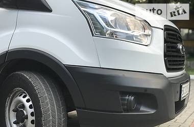 Грузовой фургон Ford Transit 2014 в 