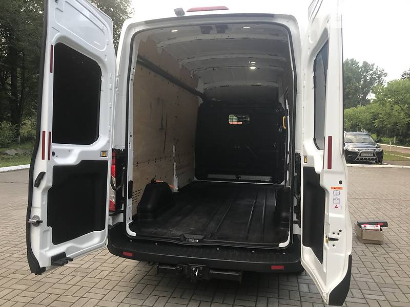 Вантажний фургон Ford Transit 2014 в Дрогобичі
