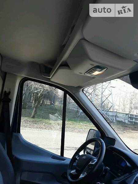 Вантажопасажирський фургон Ford Transit 2015 в Миколаєві
