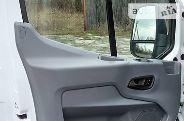 Грузопассажирский фургон Ford Transit 2017 в Радомышле