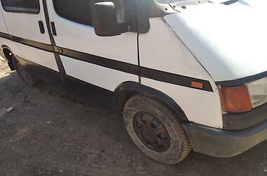 Вантажопасажирський фургон Ford Transit 1988 в 
