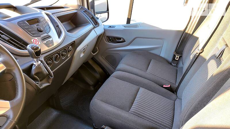 Вантажопасажирський фургон Ford Transit 2018 в Чернівцях