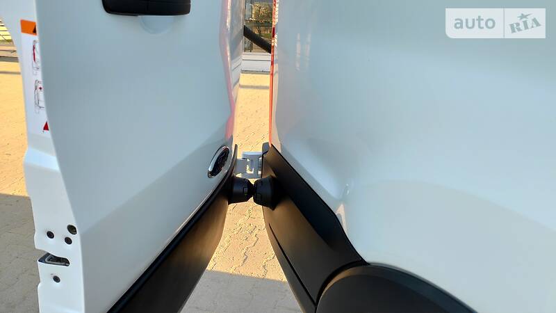 Вантажопасажирський фургон Ford Transit 2018 в Чернівцях