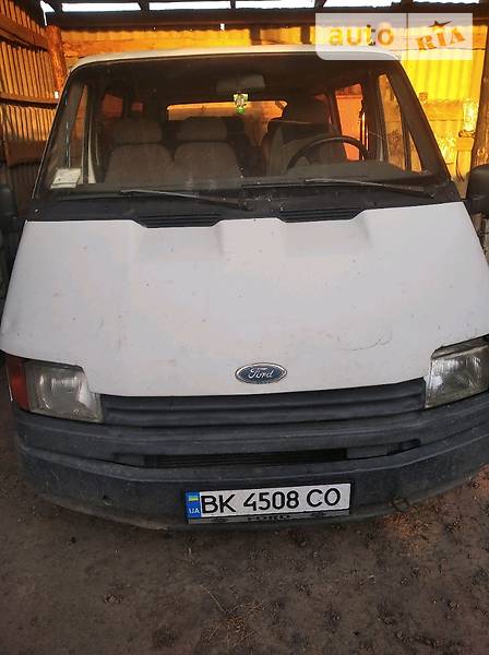 Мінівен Ford Transit 1991 в Гощі
