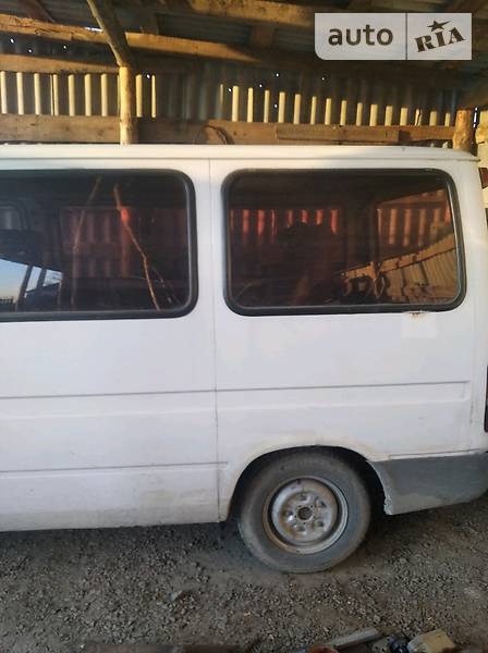Мінівен Ford Transit 1991 в Гощі