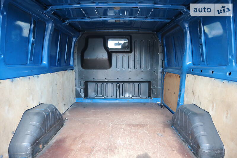 Вантажопасажирський фургон Ford Transit 2004 в Харкові