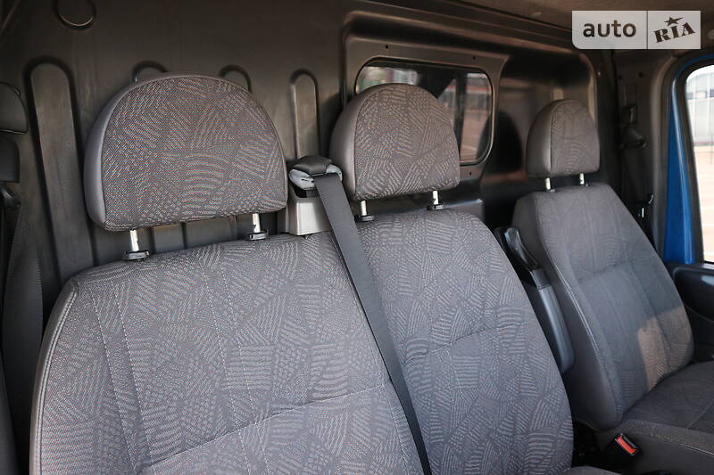 Вантажопасажирський фургон Ford Transit 2004 в Харкові