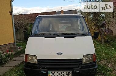 Вантажопасажирський фургон Ford Transit 1989 в 