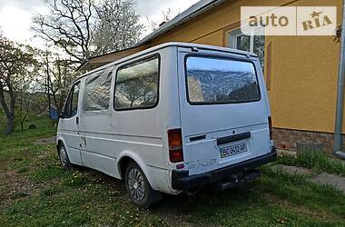 Вантажопасажирський фургон Ford Transit 1989 в 