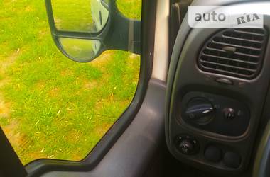 Вантажопасажирський фургон Ford Transit 2004 в 