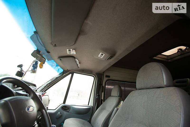 Минивэн Ford Transit 2003 в Новояворовске