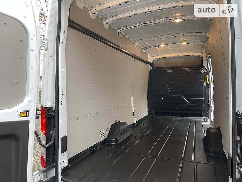 Вантажний фургон Ford Transit 2019 в Луцьку