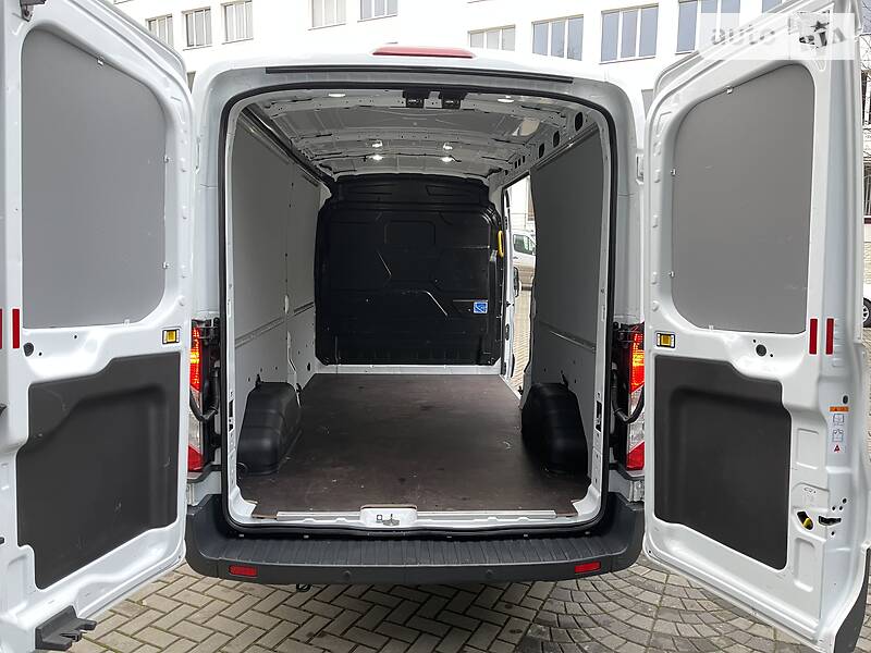 Грузовой фургон Ford Transit 2018 в Луцке