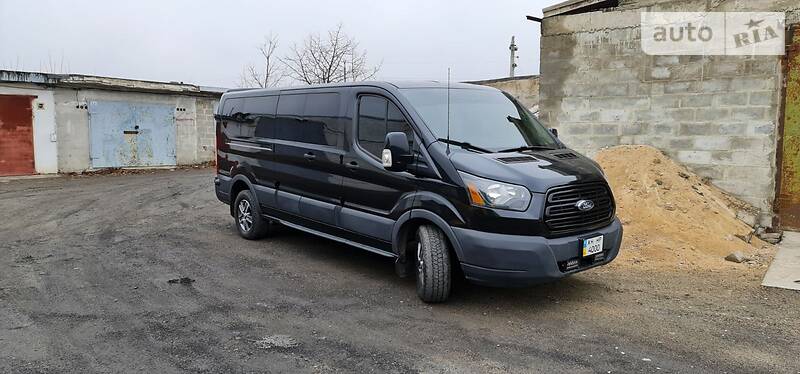 Микроавтобус Ford Transit 2015 в Мариуполе