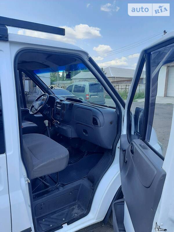 Мінівен Ford Transit 2005 в Мирнограді
