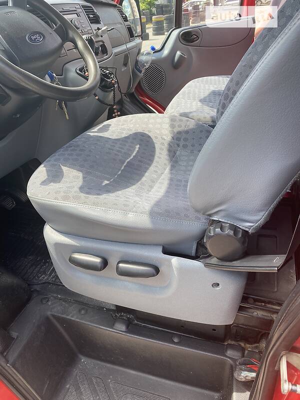Вантажний фургон Ford Transit 2012 в Хмельницькому