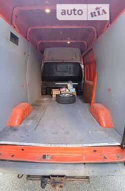 Грузовой фургон Ford Transit 2012 в 