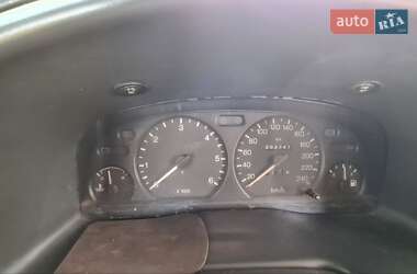 Микроавтобус Ford Transit 2000 в 