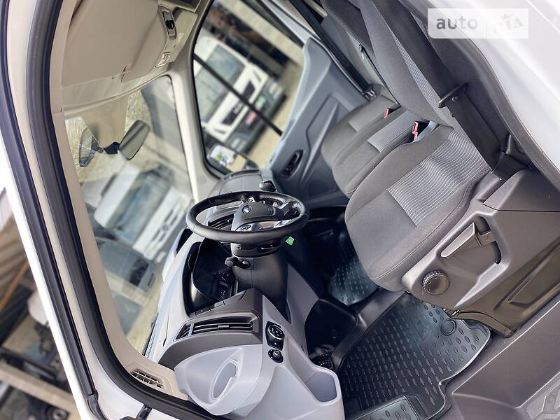 Мінівен Ford Transit 2018 в Мукачевому