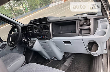 Грузовой фургон Ford Transit 2007 в 