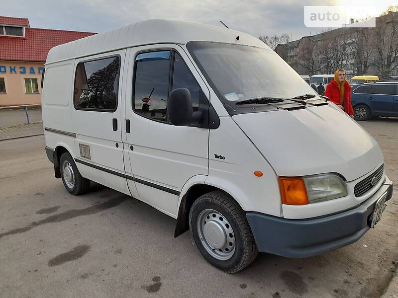 Грузопассажирский фургон Ford Transit 1996 в Городенке