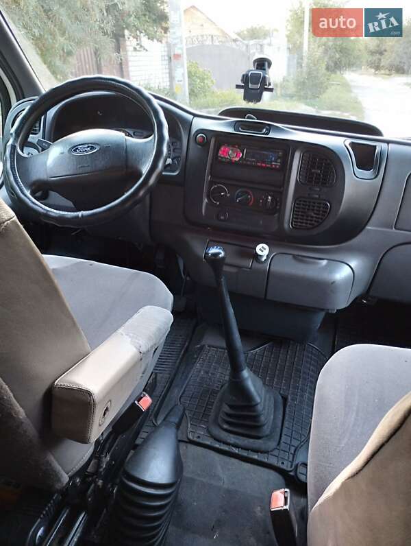 Микроавтобус Ford Transit 2001 в Днепре фото 5 Микроавтобус Ford Transit 2001 в Днепре