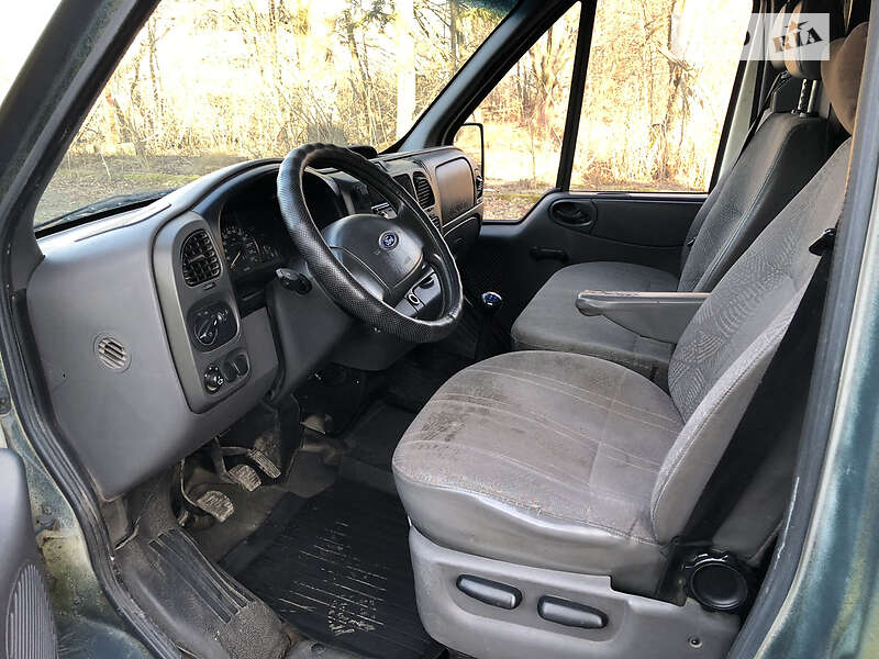 Грузовой фургон Ford Transit 2001 в Галиче