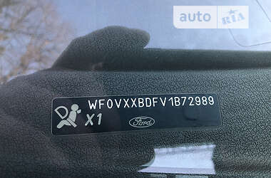 Грузовой фургон Ford Transit 2001 в 