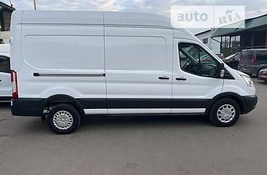 Грузовой фургон Ford Transit 2018 в 