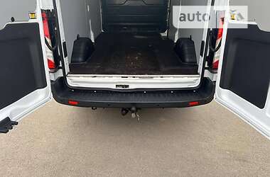 Грузовой фургон Ford Transit 2018 в 