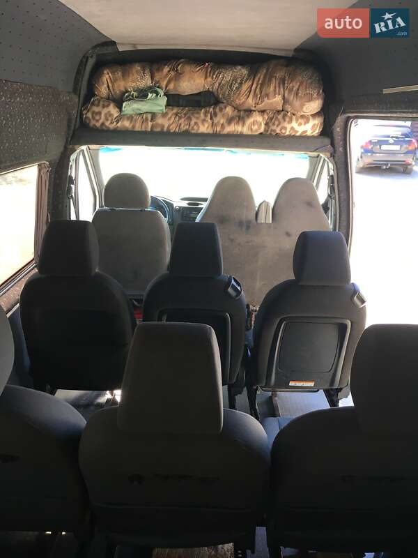 Микроавтобус Ford Transit 2004 в Умани