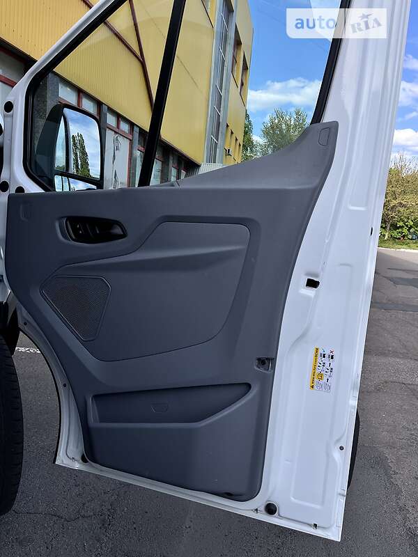 Грузовой фургон Ford Transit 2016 в Черкассах