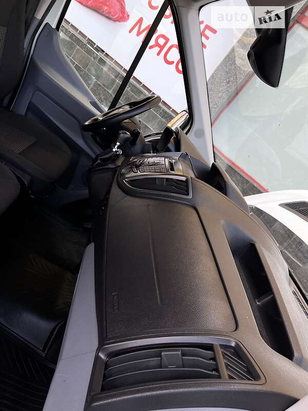 Грузовой фургон Ford Transit 2016 в Черкассах