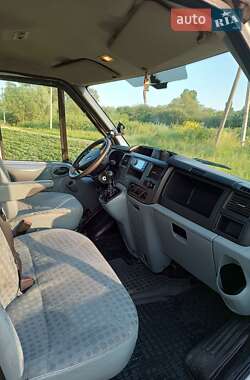 Грузовой фургон Ford Transit 2012 в 